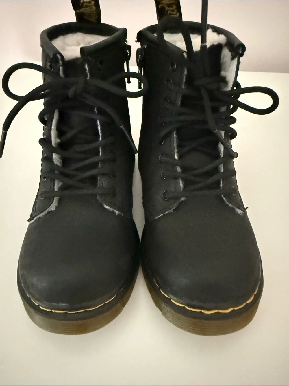 Kids Dr. Martens Black Boots with White Sherpa Lining Size 8
